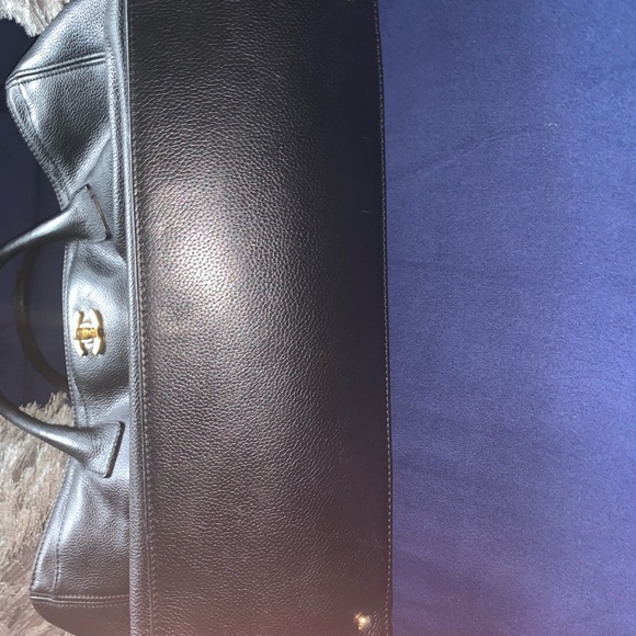 Gently used authentic Chanel bag - Picture 8 of 10